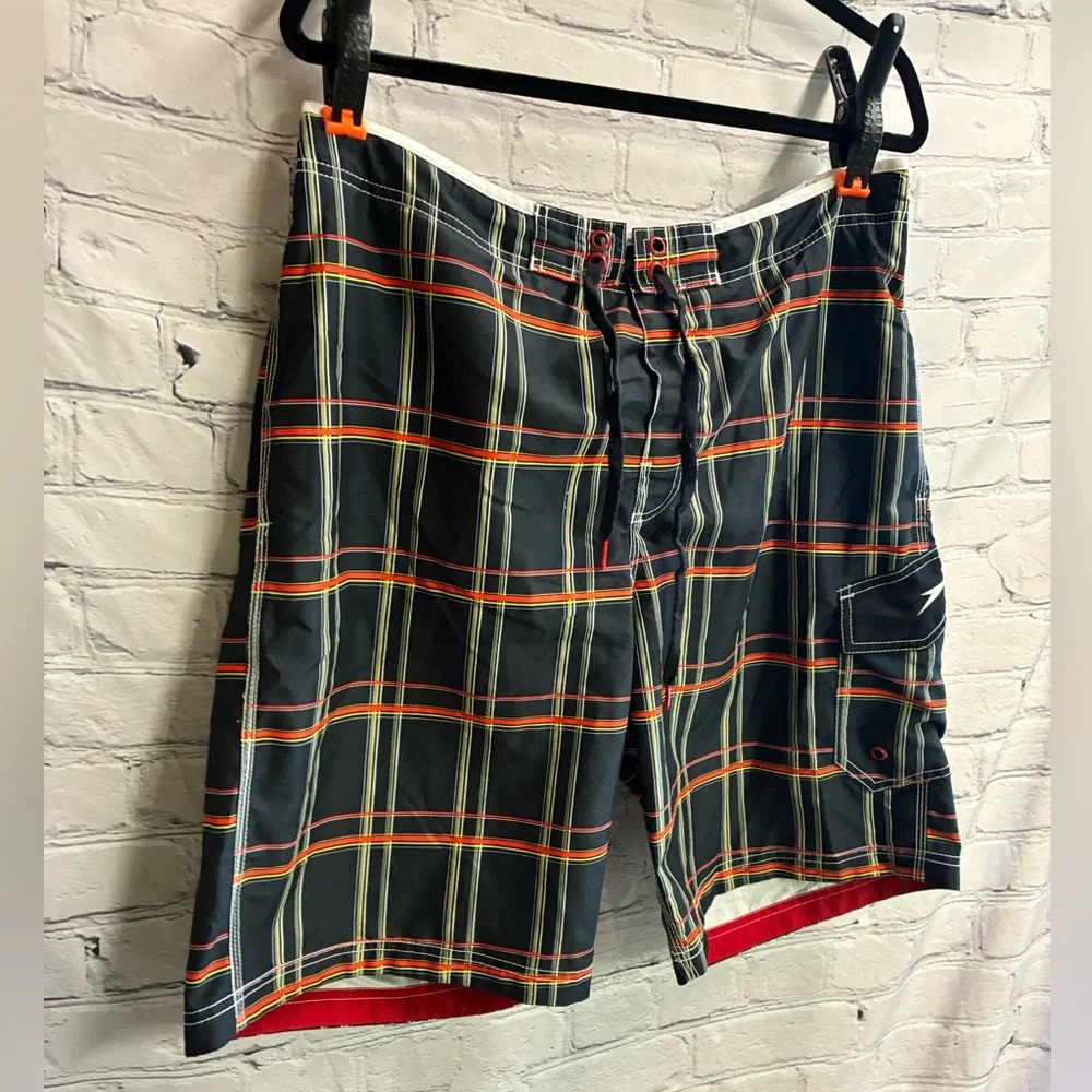 SPEEDO Men’s Large Swim Trunks Board Shorts Blue Red Yellow Plaid Pockets‎